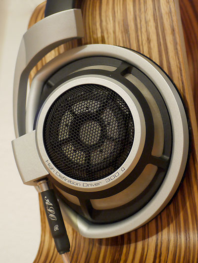 Sennheiser Headphones  Running on 6moons Audio Reviews  Sennheiser Hd800